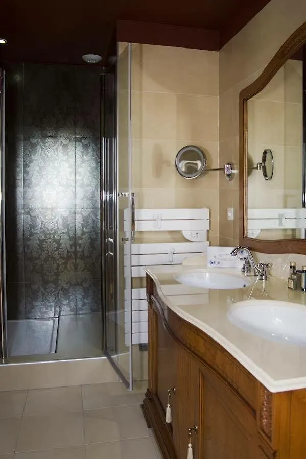 Mercure Moulins Centre Hotel De Paris